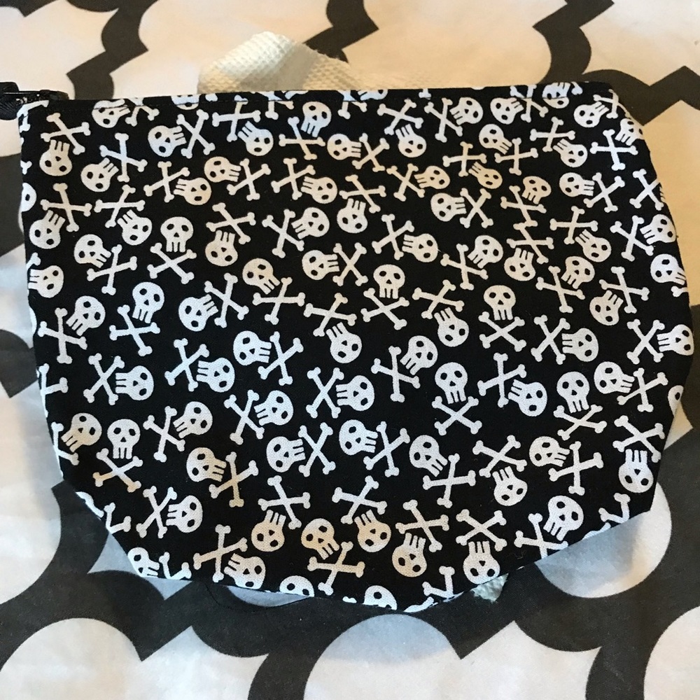 Freaks & Geeks Small Makeup Bag View 4